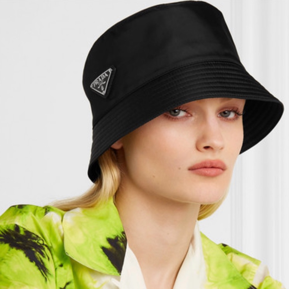 Black Prada bucket hat M